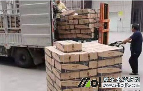 廠家發(fā)貨新疆塔城沖施肥料 廠家發(fā)貨新疆塔城沖施肥料